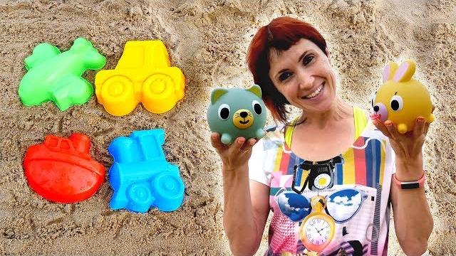 Маша Капуки и игрушки на пляже. Видео на море - играем с детьми Маша Капуки и игрушки на пляже. Видео на море - играем с детьми