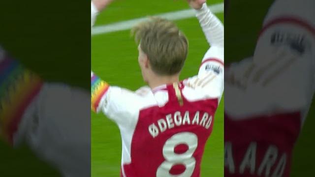Odegaard scores a beautiful team goal against Wolves! Odegaard scores a beautiful team goal against Wolves!
