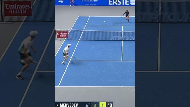 INSANE Sinner vs Medvedev Point INSANE Sinner vs Medvedev Point