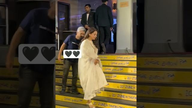 Juhi chawla video #shorts #juhichawla #juhichawlasongs #juhichawlamovies #juhichawlahusband Juhi chawla video #shorts #juhichawla #juhichawlasongs #juhichawlamovies #juhichawlahusband
