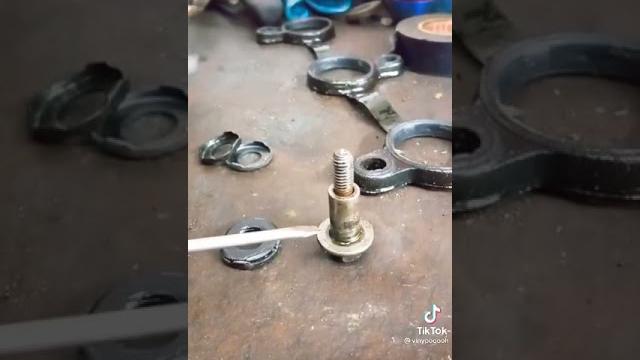 Лайфхак как устранить течь из под клапанной крышки Лайфхак как устранить течь из под клапанной крышки