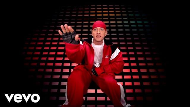 Eminem - Just Lose It (Official Music Video) Eminem - Just Lose It (Official Music Video)