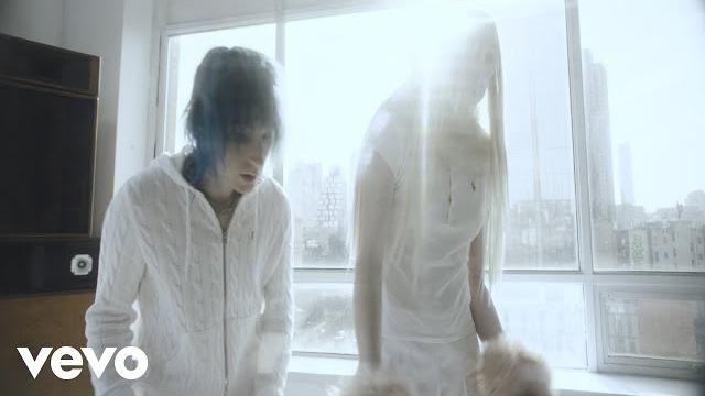 Frost Children - CONTROL (Official Music Video) Frost Children - CONTROL (Official Music Video)
