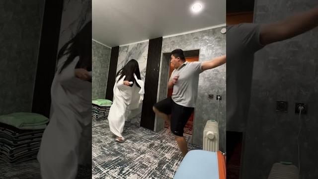 Пранк ужас #пранк #ужасы #юмор #rek #prank #funny Пранк ужас #пранк #ужасы #юмор #rek #prank #funny
