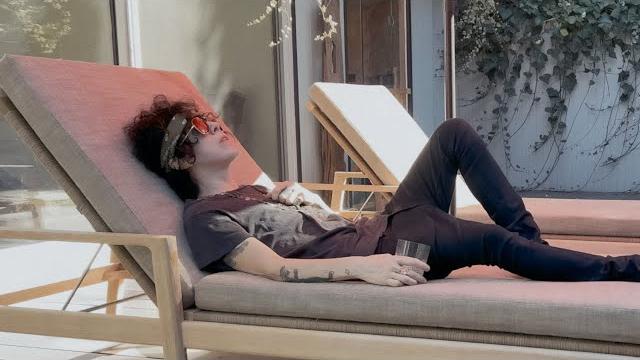 LP - Long Goodbye (Official Music Video) LP - Long Goodbye (Official Music Video)