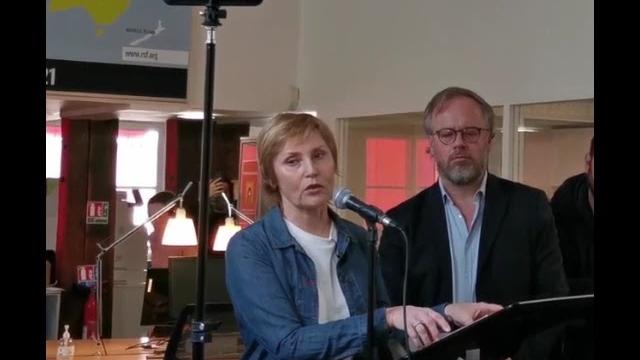 Покажите это "лицо из ящика" тем, кто не верит. «Россиян зомбировали»: Жанна Агалакова о пропаганде Покажите это "лицо из ящика" тем, кто не верит. «Россиян зомбировали»: Жанна Агалакова о пропаганде