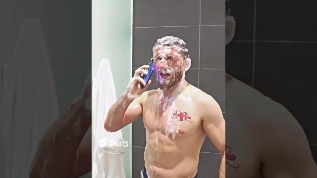 Мераб Двалишвили: «Как по мнению твоей девушки, ты должен отвечать на её звонки» #ufc #shorts Мераб Двалишвили: «Как по мнению твоей девушки, ты должен отвечать на её звонки» #ufc #shorts