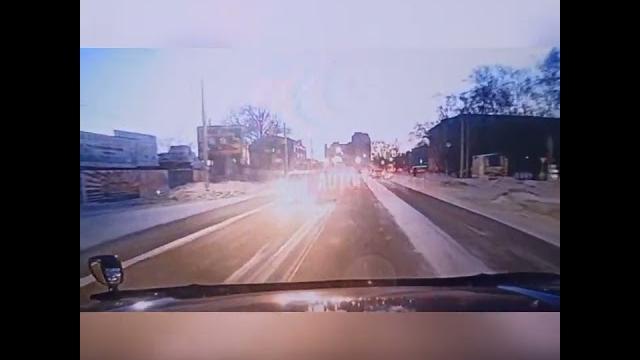 Момент ДТП с автобусом в Благовещенске Момент ДТП с автобусом в Благовещенске