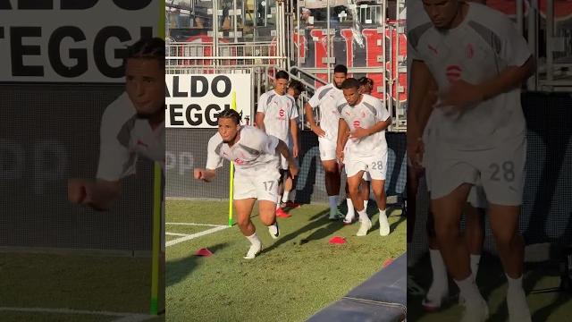 Warm up | #CagliariMilan | #shorts Warm up | #CagliariMilan | #shorts