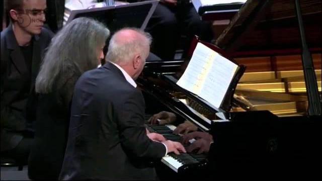 Argerich, Barenboim - Schubert - Rondo in A major, D 951 Argerich, Barenboim - Schubert - Rondo in A major, D 951