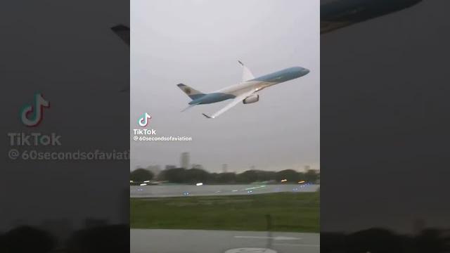 Самолёт упал жесть #tiktok #крушение #шок Самолёт упал жесть #tiktok #крушение #шок