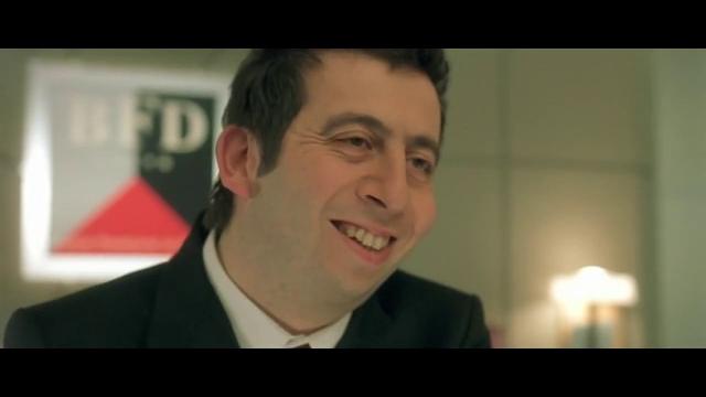 Квитанции здесь выдаю я. Момент из фильма Васаби (2001) Квитанции здесь выдаю я. Момент из фильма Васаби (2001)