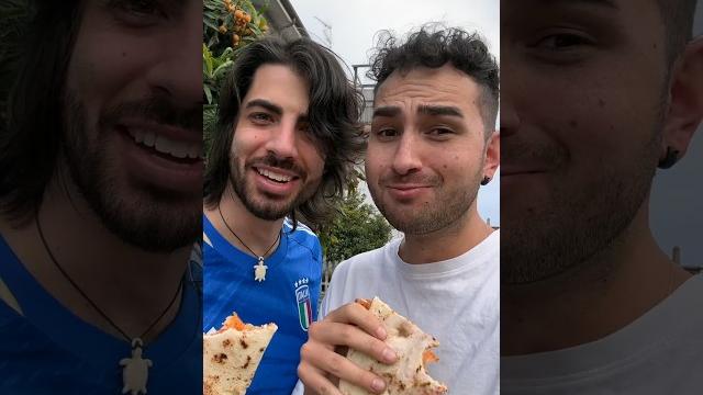 How Italians eat pizza How Italians eat pizza