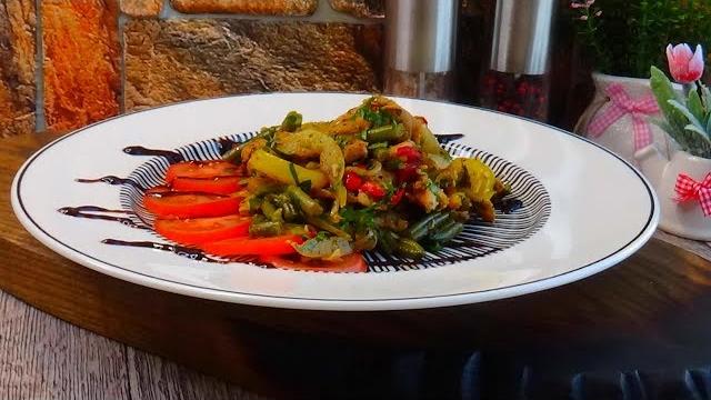 Рецепт Лобио по Грузински из стручковой фасоли с курицей - от Ресторан Дома (пошаговый рецепт) Рецепт Лобио по Грузински из стручковой фасоли с курицей - от Ресторан Дома (пошаговый рецепт)