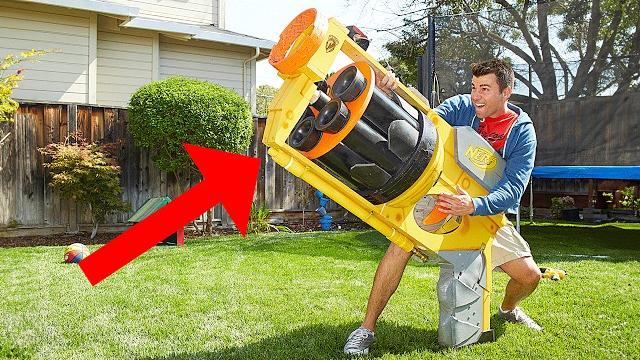 Самый Большой Пистолет Nerf в Мире Самый Большой Пистолет Nerf в Мире