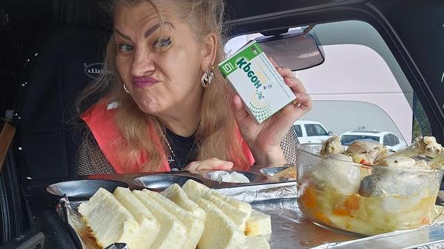 Это кошмар, пускала слюни в магазине Это кошмар, пускала слюни в магазине