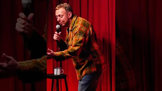 Идеальное место знакомства #стендап #юмор #standup #comedy #смех #угар #абушоу #abushow #shorts Идеальное место знакомства #стендап #юмор #standup #comedy #смех #угар #абушоу #abushow #shorts