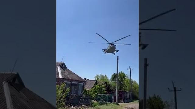 Украинские вертолёты бьют по позициям войск РФ. Украинские вертолёты бьют по позициям войск РФ.
