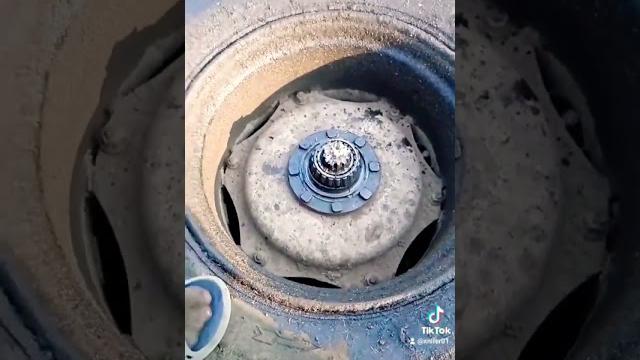 оторвало колесо #приколы #трактор оторвало колесо #приколы #трактор