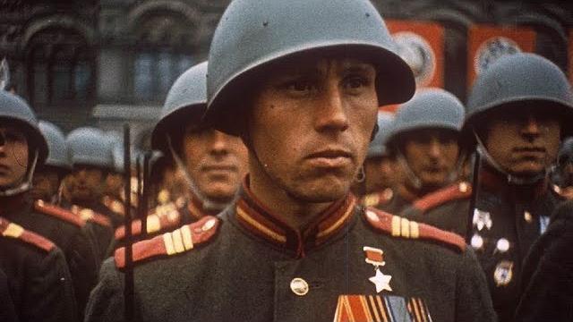 Парад Победы 9 МАЯ (1945 года) в ЦВЕТЕ в хорошем качестве Парад Победы 9 МАЯ (1945 года) в ЦВЕТЕ в хорошем качестве