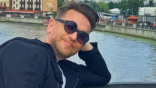 Помните, мы в школе учили стихи наизусть... Помните, мы в школе учили стихи наизусть...