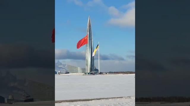 Питер. Каток у Флагштока. Питер. Каток у Флагштока.