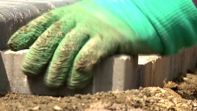 Укладка тротуарной плитки: пошаговое руководство Укладка тротуарной плитки: пошаговое руководство
