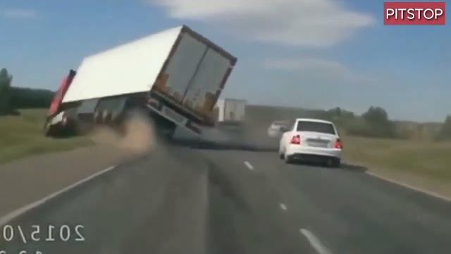 Самые страшные аварии грузовиков - Подборка. Самые страшные аварии грузовиков - Подборка.