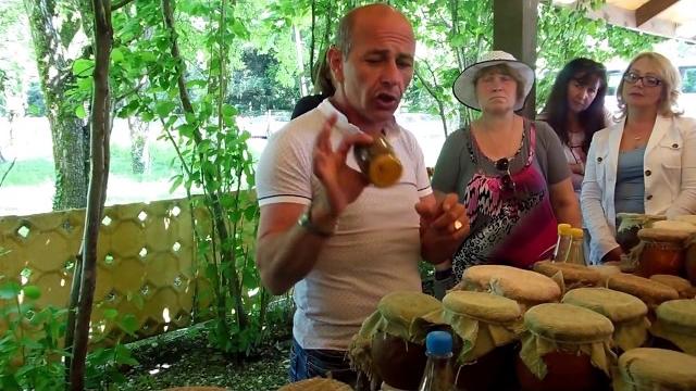 Как отличить настоящий мёд от поддельного Как отличить настоящий мёд от поддельного