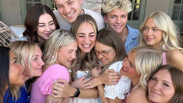 Telling my 15 SIBLINGS I'M PREGNANT Again!!!! Telling my 15 SIBLINGS I'M PREGNANT Again!!!!