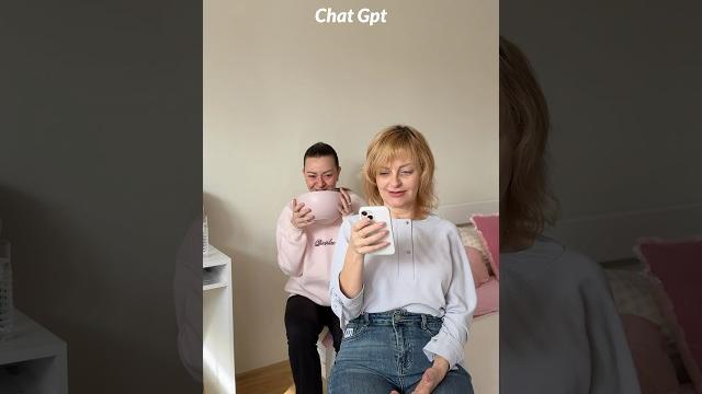 Мама читает на английском #юмор #мамаидочь #приколы Мама читает на английском #юмор #мамаидочь #приколы