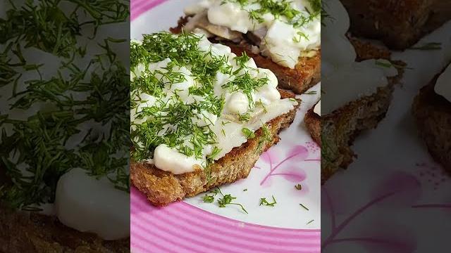 Закуска, которой всегда мало * Готовится просто и быстро, а вкус потрясающий #shorts Закуска, которой всегда мало * Готовится просто и быстро, а вкус потрясающий #shorts