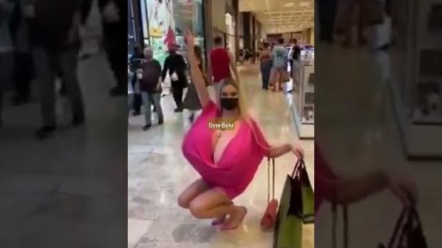 Самая большая грудь в мире Самая большая грудь в мире