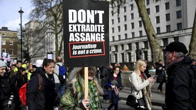 США против Джулиана Ассанжа: встреча в суде США против Джулиана Ассанжа: встреча в суде
