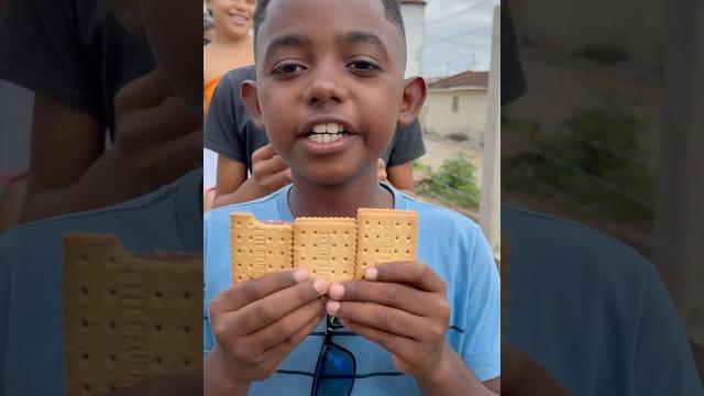 Bolacha de doces #youtubeshorts #viralvideo #shortvideo #funny #video #shorts #short #viralshorts Bolacha de doces #youtubeshorts #viralvideo #shortvideo #funny #video #shorts #short #viralshorts