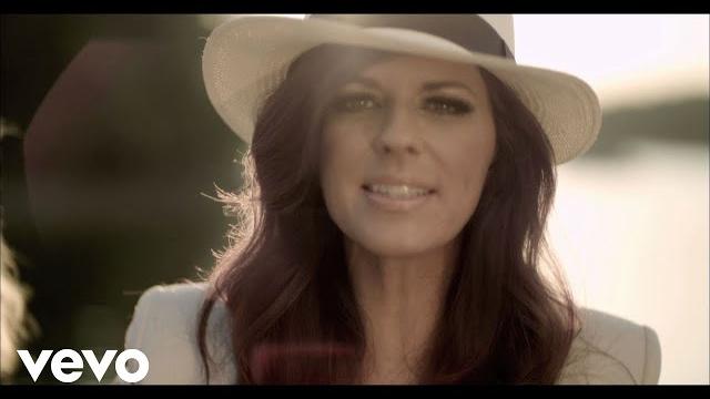 Little Big Town - Pontoon (Official Music Video) Little Big Town - Pontoon (Official Music Video)