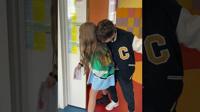 Камиль и Милана Хаметова на съемках сериала Кампус Кикидо #кампус #кикидо #амина #миланахаметова Камиль и Милана Хаметова на съемках сериала Кампус Кикидо #кампус #кикидо #амина #миланахаметова