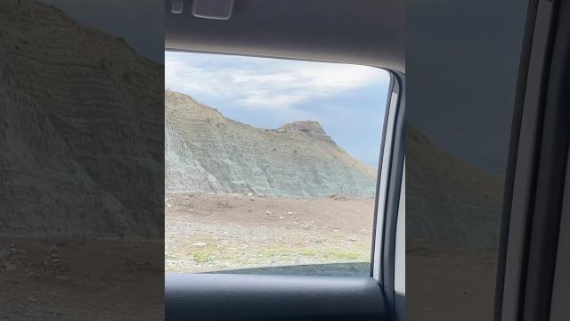 «У меня из окна видно вот такие горы» ️ «У меня из окна видно вот такие горы» ️