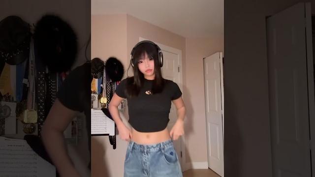 shake it to the max #dance #youtubeshorts #ytshorts shake it to the max #dance #youtubeshorts #ytshorts