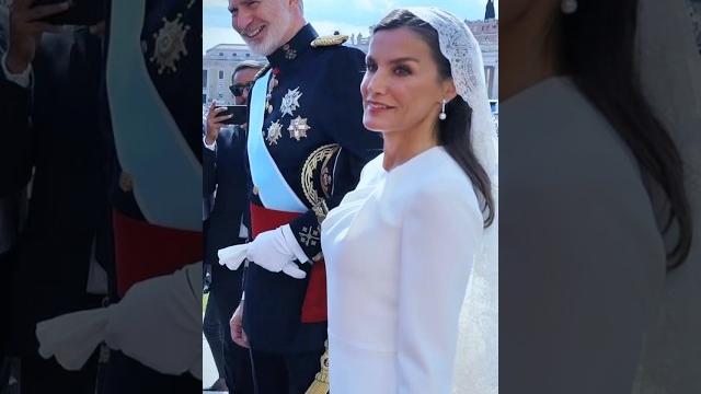 Queen Letizia Wore a White Gown and Veil to Pope Leo XIV’s Inauguration, an important privilege Queen Letizia Wore a White Gown and Veil to Pope Leo XIV’s Inauguration, an important privilege