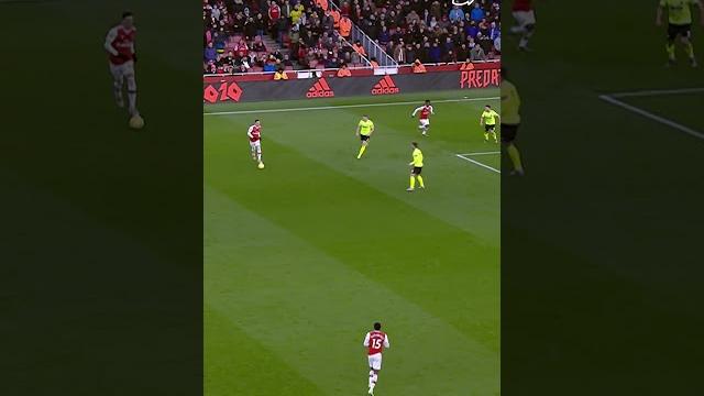 Saka crosses. Martinelli scores! #shorts Saka crosses. Martinelli scores! #shorts