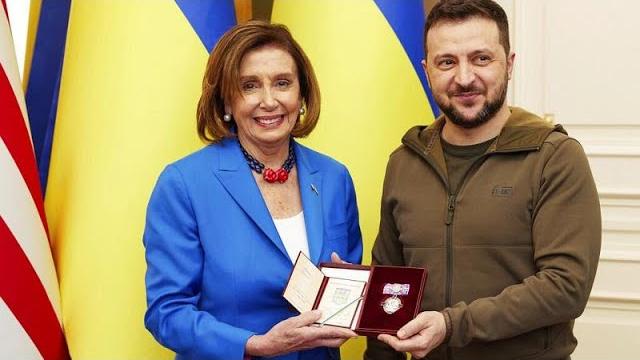 Нэнси Пелоси посетила Киев Нэнси Пелоси посетила Киев