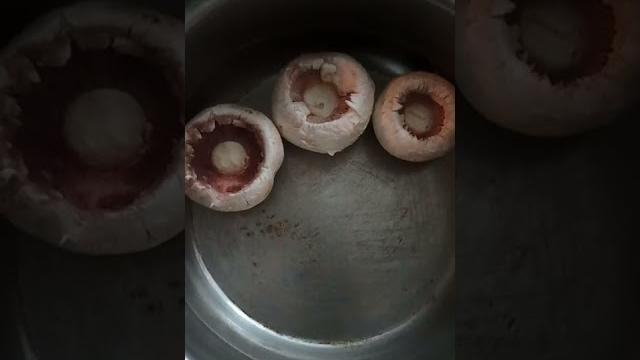КАК ЧИСТИТЬ ШАМПИНЬОНЫ КАК ЧИСТИТЬ ШАМПИНЬОНЫ