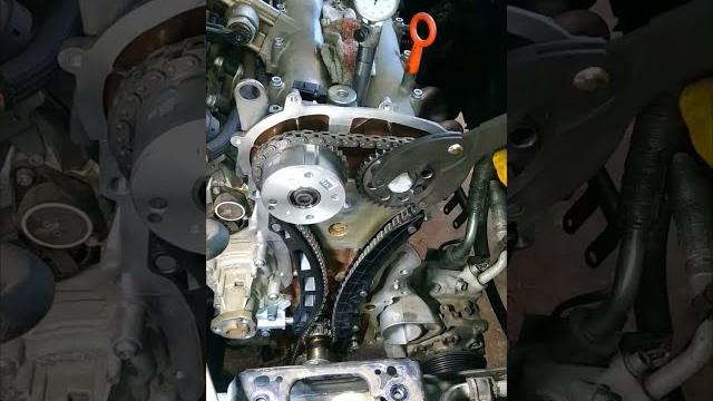 Без шпонок и с индикатором часового типа - установка цепи ГРМ 1.6 FSI VW, AUDI, SEAT, SKODA. Без шпонок и с индикатором часового типа - установка цепи ГРМ 1.6 FSI VW, AUDI, SEAT, SKODA.