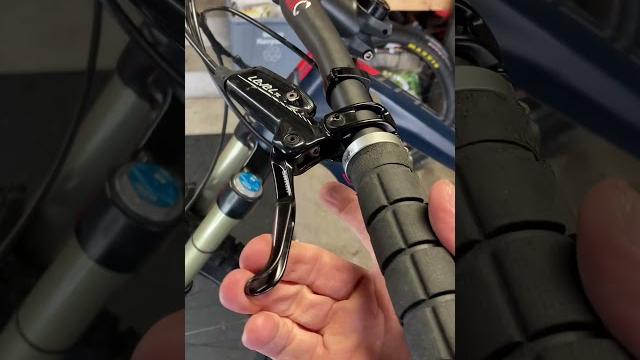 Simple trick to align disc brakes Simple trick to align disc brakes