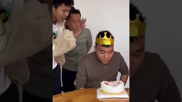 ТИК ТОК ПРИКОЛ.КОРОТКИЙ ПРИКОЛ ИЗ КИТАЯ.КИТАЙСКИЙ ЮМОР.СМЕШНОЕ ВИДЕО.ЧУДИКИ ИЗ TIK TOK.#Shorts ТИК ТОК ПРИКОЛ.КОРОТКИЙ ПРИКОЛ ИЗ КИТАЯ.КИТАЙСКИЙ ЮМОР.СМЕШНОЕ ВИДЕО.ЧУДИКИ ИЗ TIK TOK.#Shorts