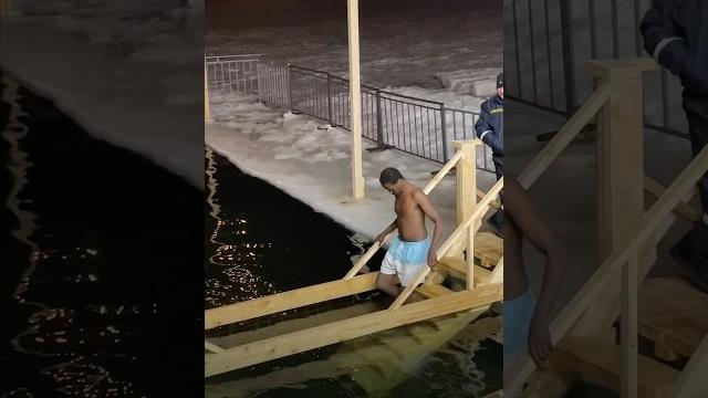 Чёрный русский сходил на крещение#юмор #прикол #черныйрусский Чёрный русский сходил на крещение#юмор #прикол #черныйрусский