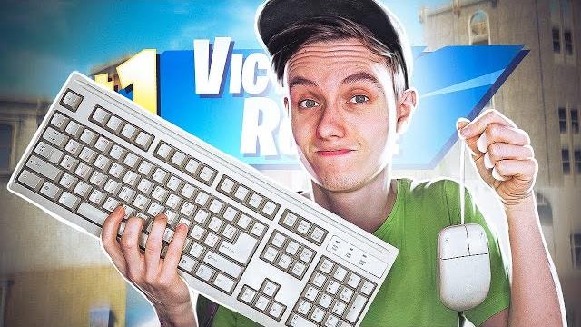 ИГРАЮ В FORTNITE НА САМЫХ ДРЕВНИХ ДЕВАЙСАХ ИГРАЮ В FORTNITE НА САМЫХ ДРЕВНИХ ДЕВАЙСАХ