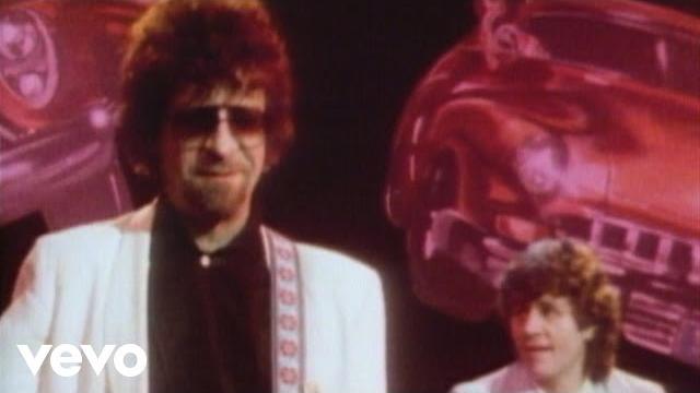 Electric Light Orchestra - Rock n' Roll Is King (Official Video) Electric Light Orchestra - Rock n' Roll Is King (Official Video)