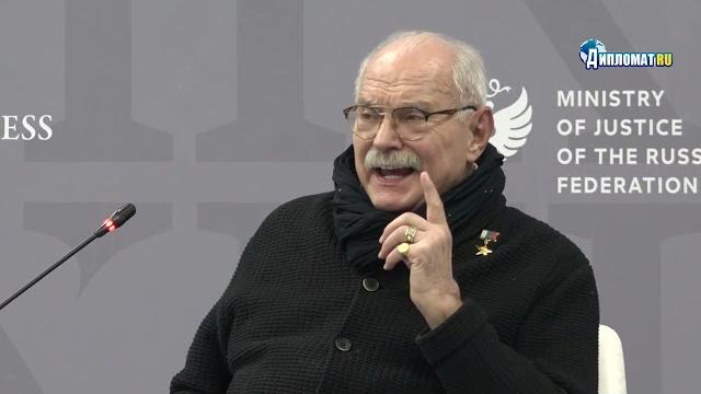 «Они думали, он будет своим»: Михалков — о том, как семья Ельцина проиграла, поставив на Путина «Они думали, он будет своим»: Михалков — о том, как семья Ельцина проиграла, поставив на Путина